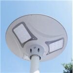 Plaza Solarlampe mit 2000 Lumen Beleuchtung und Fernbedienung